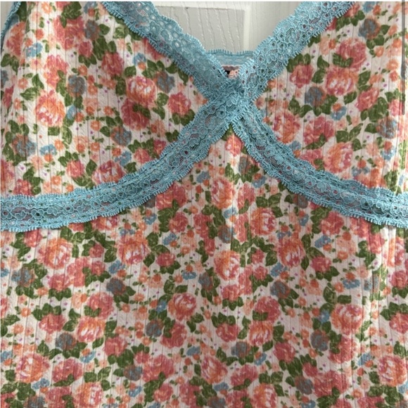 SET OF (2) Wild Fable Lace Trim Ribbed Tank Top Size Large - Picture 8 of 13